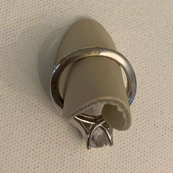 Metal Ring - Picture 7 of 7